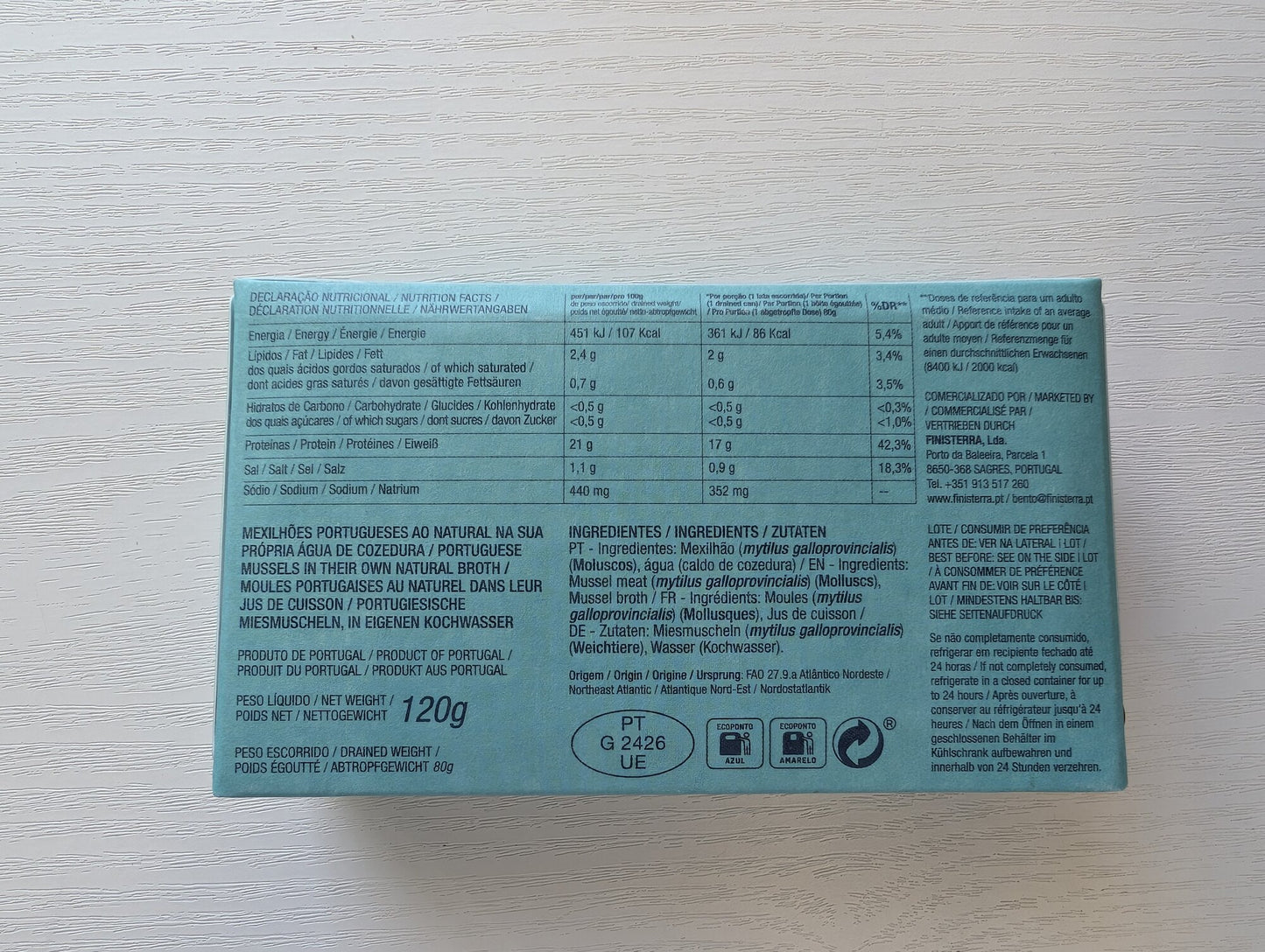 Verso da lata: ingredientes, informação nutricional e pesos