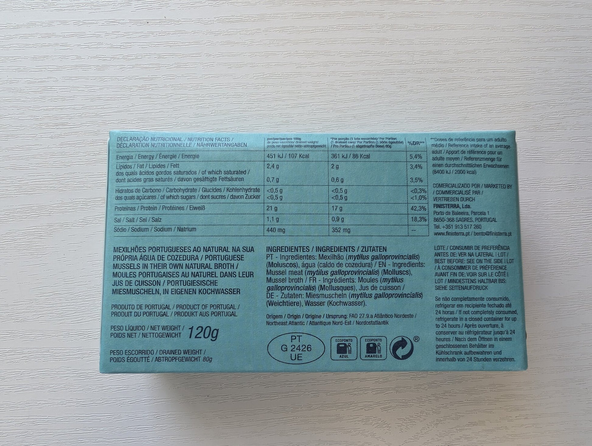 Verso da lata: ingredientes, informação nutricional e pesos